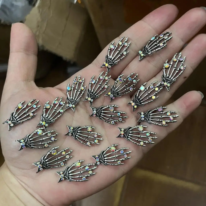 10PCS Halloween Ornaments 3D Metal Nail Art Decorations Black Skull Spider Hand Skeleton Design Jewelry DIY Decor Accessories &*