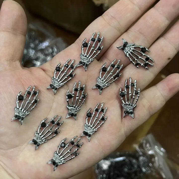 10PCS Halloween Ornaments 3D Metal Nail Art Decorations Black Skull Spider Hand Skeleton Design Jewelry DIY Decor Accessories &*